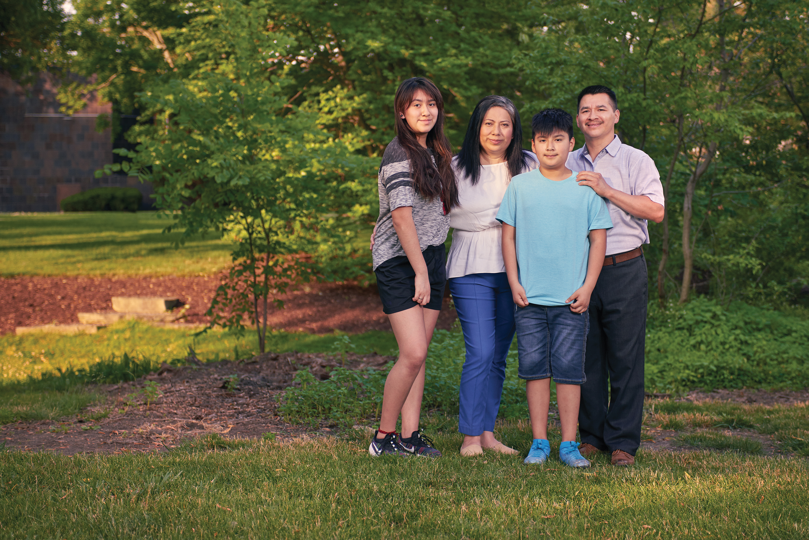 Gloria and Alberto Pérez with their children, Amelia and Julián.